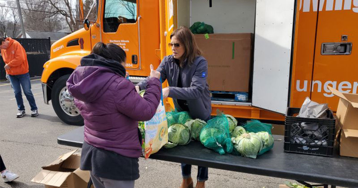 Medline employee volunteers distribute food in Lake County